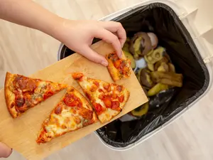 What does the trashcan say when the leftovers get thrown away?