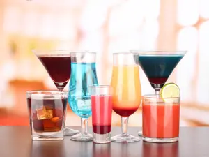 Where do mixed drinks always go for dinner?