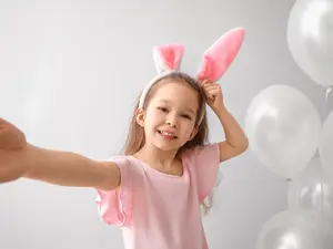 Who Do Vampire Children Take Pictures With On Easter?